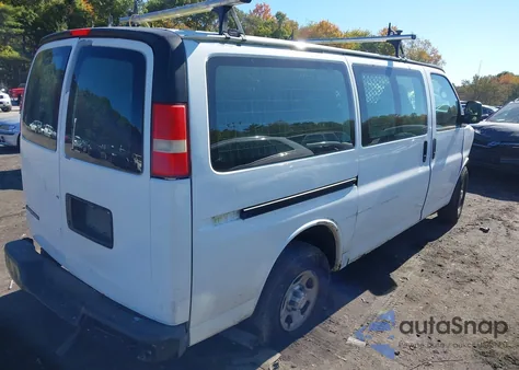 2008 Chevrolet Express Work Van z USA, uszkodzony, nr VIN 1GCFG15X881219294